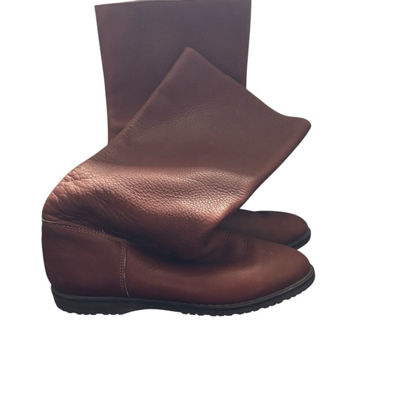 Eddie Bauer Vintage Leather Boots - Picture 5 of 7